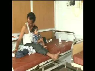 6 killed, 4 injured in road accident - Sakshi