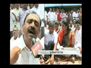 YSRCP leaders protests against attack on Roja - Sakshi