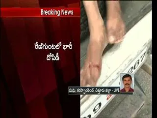 32 lakh rupees theft from Sakshi Accountant - Sakshi