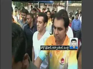 Salman Khan gets Permission from Bombay high court to travel to Dubai - Sakshi