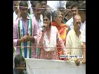 Sharmila Speech at Tamballapalli Road Show - Sakshi