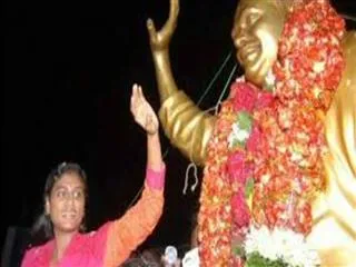 YS Sharmila's Paramarsa Yatra in Mahabubnagar from Dec 8 - Sakshi