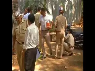 Man shot at Mumbai Film city - Sakshi