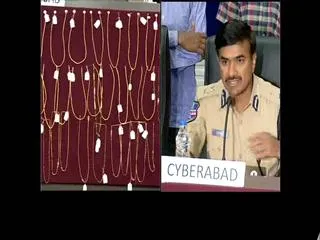 three-arrested-in-siva-gang-snatching-cases-says-cv-anand - Sakshi