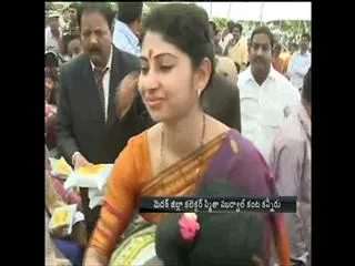 medak collector smitha sabarwal gets emotion - Sakshi