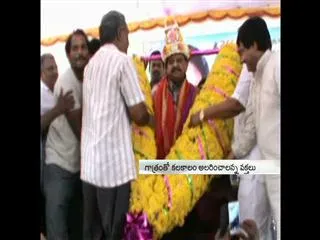 Honor to Bala Subramanyam in Bheemavaram - Sakshi
