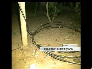 till 100 of srikakulam village are in Dark for hudhud cyclone - Sakshi