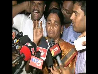 I will commit suicide if KCR did't give me MLA Ticket, Says Srikanth Chary Mother - Sakshi