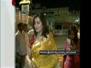 Heroine sumalatha visits tirumala - Sakshi