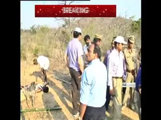 unknown-persons-attacked-on-andhra-hotels-in-chennai - Sakshi