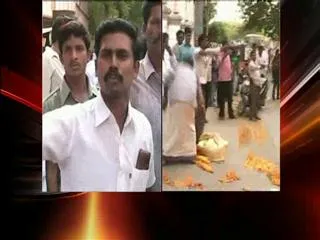 TDP Sitting MLA Lingareddy followers fires on Chandra Babu - Sakshi
