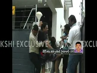 Cheater caught by police Hyderabad - Sakshi
