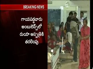 Two rtc buses hitting at Tirumala ghat road - Sakshi