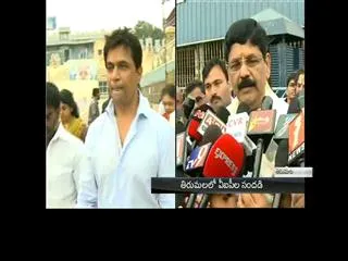VIP devotees queue in tirumala - Sakshi