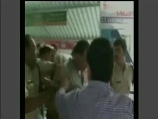 Woman thrown away by TC from train, dies - Sakshi