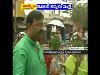 TMC surges ahead in Civic Polls - Sakshi