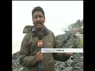 cyclone hudhud effect in uppada beach - Sakshi
