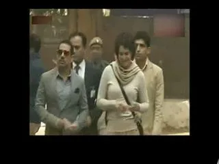 Robert Vadra moves to wind up six companies! - Sakshi