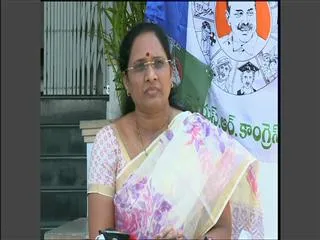 Vasireddy Padma Takes on Lagadapati Rajagopal - Sakshi