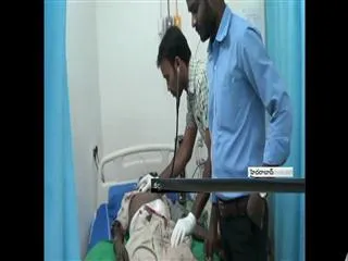 Man attacked a couple with knife in hyderabad - Sakshi