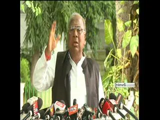 Two State Govts are failure On to Provide Pushkara Facilities: V Hanumantha Rao - Sakshi