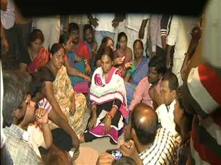 tears flows from vijaya reddy eyes - Sakshi