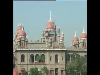 High court warns against police stings - Sakshi