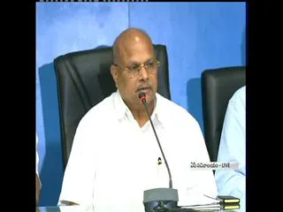 yanamala ramakrishnudu takes on telangana cm - Sakshi