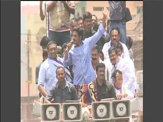 YS Jagan Speech in Nellore Road Show - Sakshi