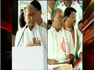 Dhigvijay Singh praises YSR's service to Congress - Sakshi