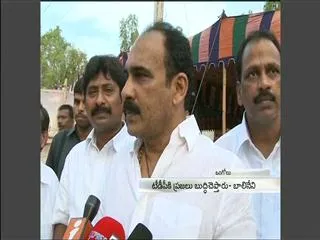 ysrcp leader fires on tdp - Sakshi