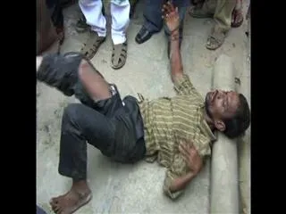 Clashes in wife and husband - Wife died - Sakshi