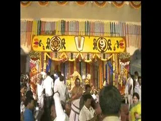 Vykunta ekadasi arrangements in simhachalam - Sakshi