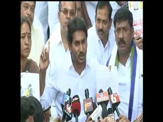 ambedkar issue not in yesterday agenda.. babu insulting ambedkar: ys jaganmohan reddy - Sakshi