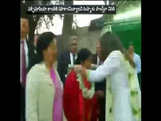 Sushma Swaraj meets Palestine Foreign Minister - Sakshi