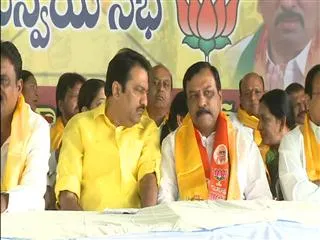 TDP, BJP, Greater Hyderabad Municipal Elections in Seat Distribution - Sakshi