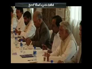 china tour:telangana cm kcr met  Vaandaa Company Representatives - Sakshi