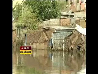 Flood water decreases in chennai - Sakshi