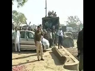Chandigarh Sector-26 building collapse UPDATE: Death toll rises to six - Sakshi