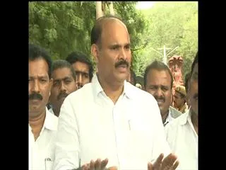 YSRCP Fact Finding committee visits Acharya Nagarjuna University - Sakshi
