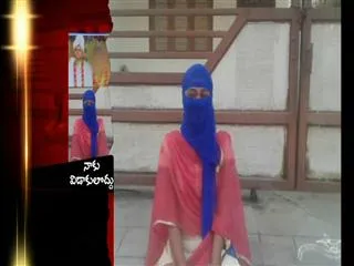 Married Woman Protest in front of Husband's House at Lothukunta  in Hydeabad - Sakshi