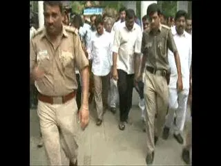 YS jagan to visit munikoti family members - Sakshi