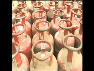 The gas cylinder money in online - Sakshi