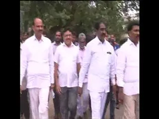 Ysrcp fires on government - Sakshi