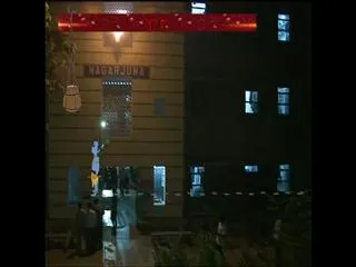 Students protests after lizard found in andra university hostel food - Sakshi