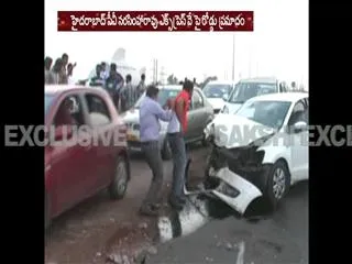Road accident at PV Narasimha rao expressway - Sakshi