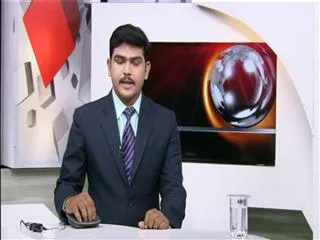 south africa struggling to draw the fourth and last test match with host india - Sakshi
