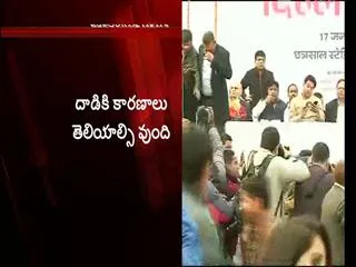 women tried ink attack on kejriwal - Sakshi