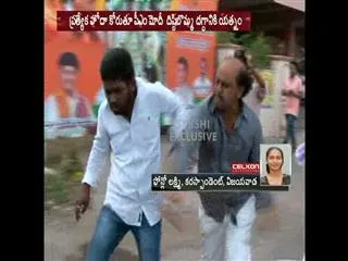 bjp leaders attact on students jac leaders in  vijayavada - Sakshi