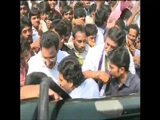 YS jagan mohan reddy attend to MLA Rvindranath reddy's Son Marriage in Anantapur - Sakshi